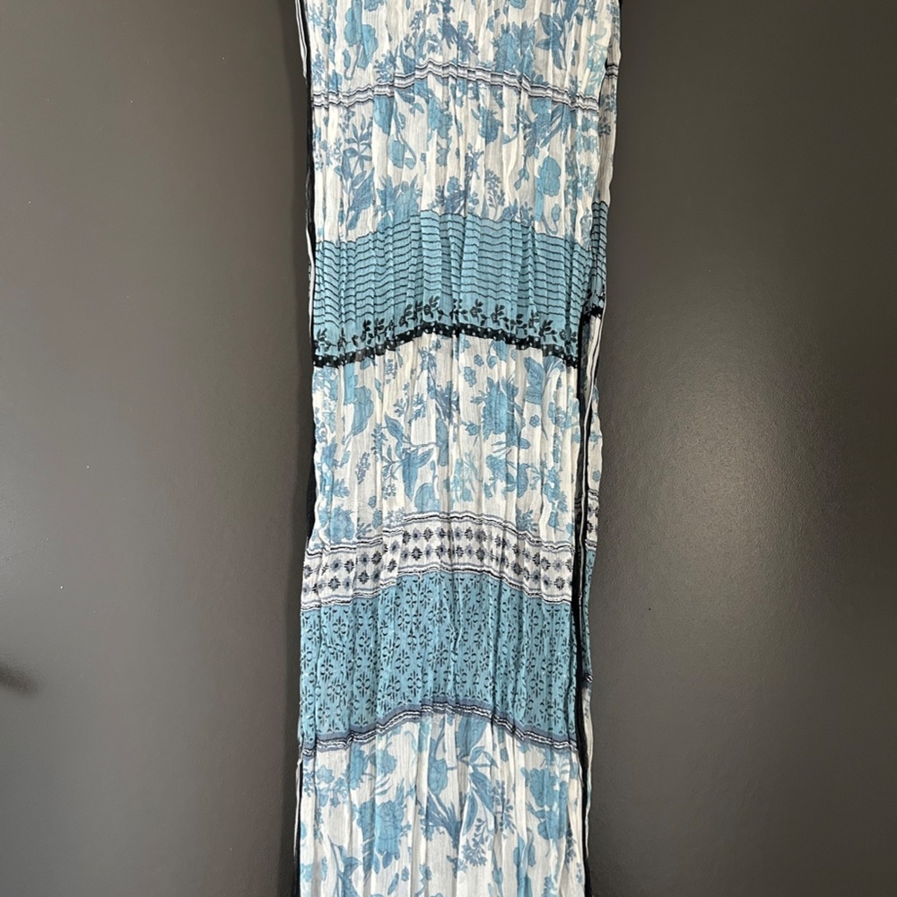 Gorgeous Coloured Scarf - Picture 2 of 2